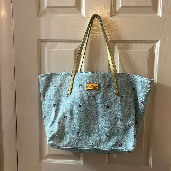 Blue Fish Lilly Pulitzer Tote - Picture 2 of 5